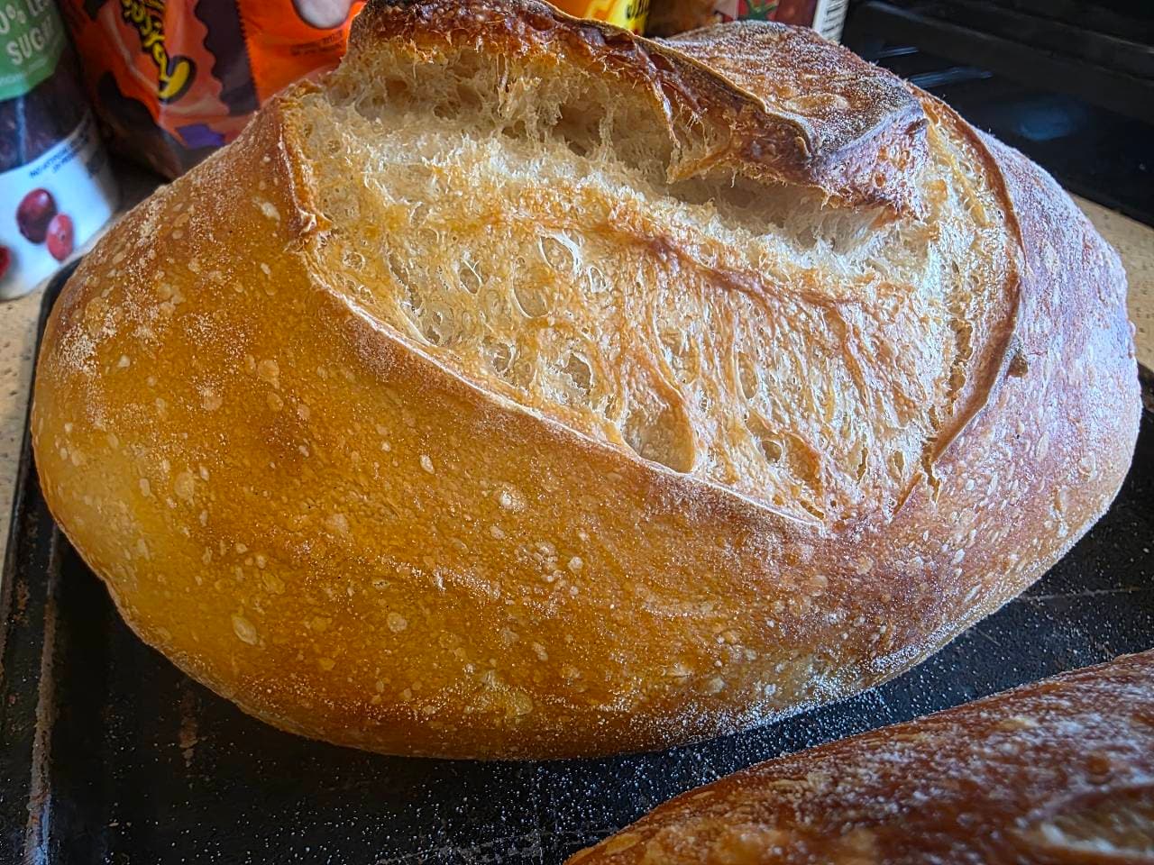 Ok so here is part 3 of the sourdough baking experiments. These two just finishe (4/4)