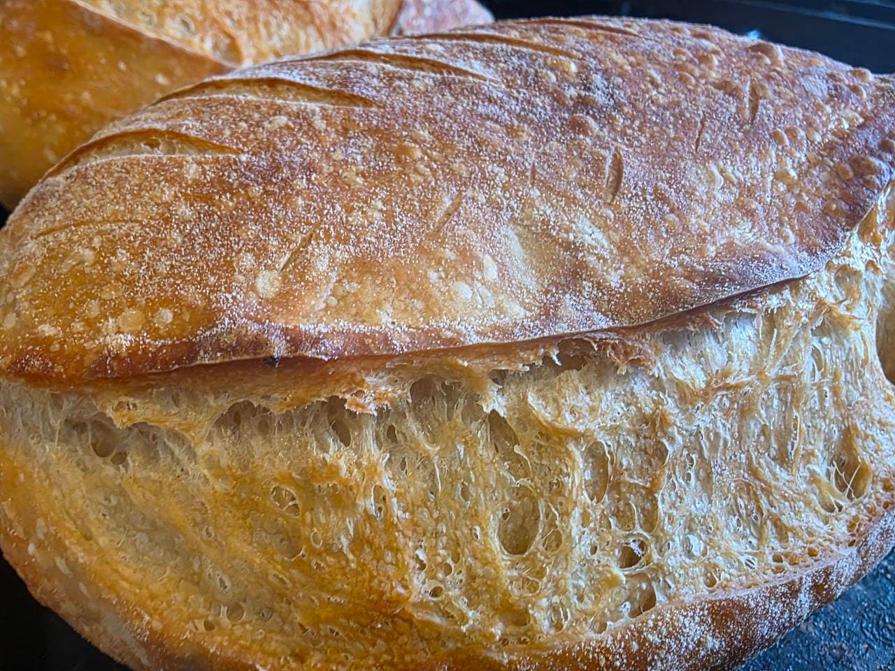 Ok so here is part 3 of the sourdough baking experiments. These two just finishe (3/4)
