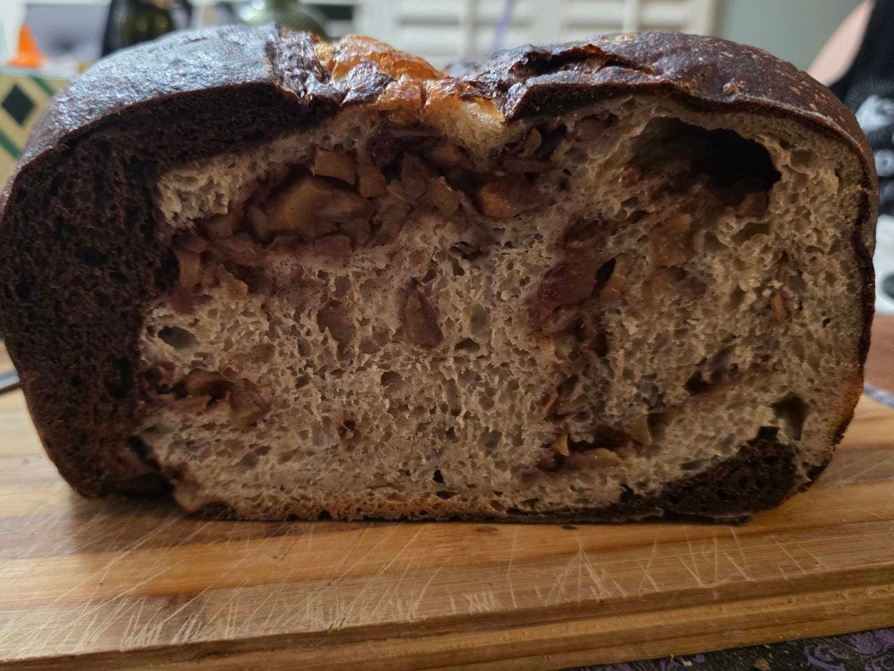 This one was fun. 2 700 g sourdough loaves. 12 hr autolyze 4 stretch n folds sha (1/4)