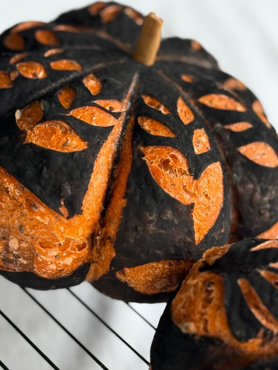 🍂🎃 Experimentando con el otoño…
Primera prueba de estos panes de masa madre c (4/4)