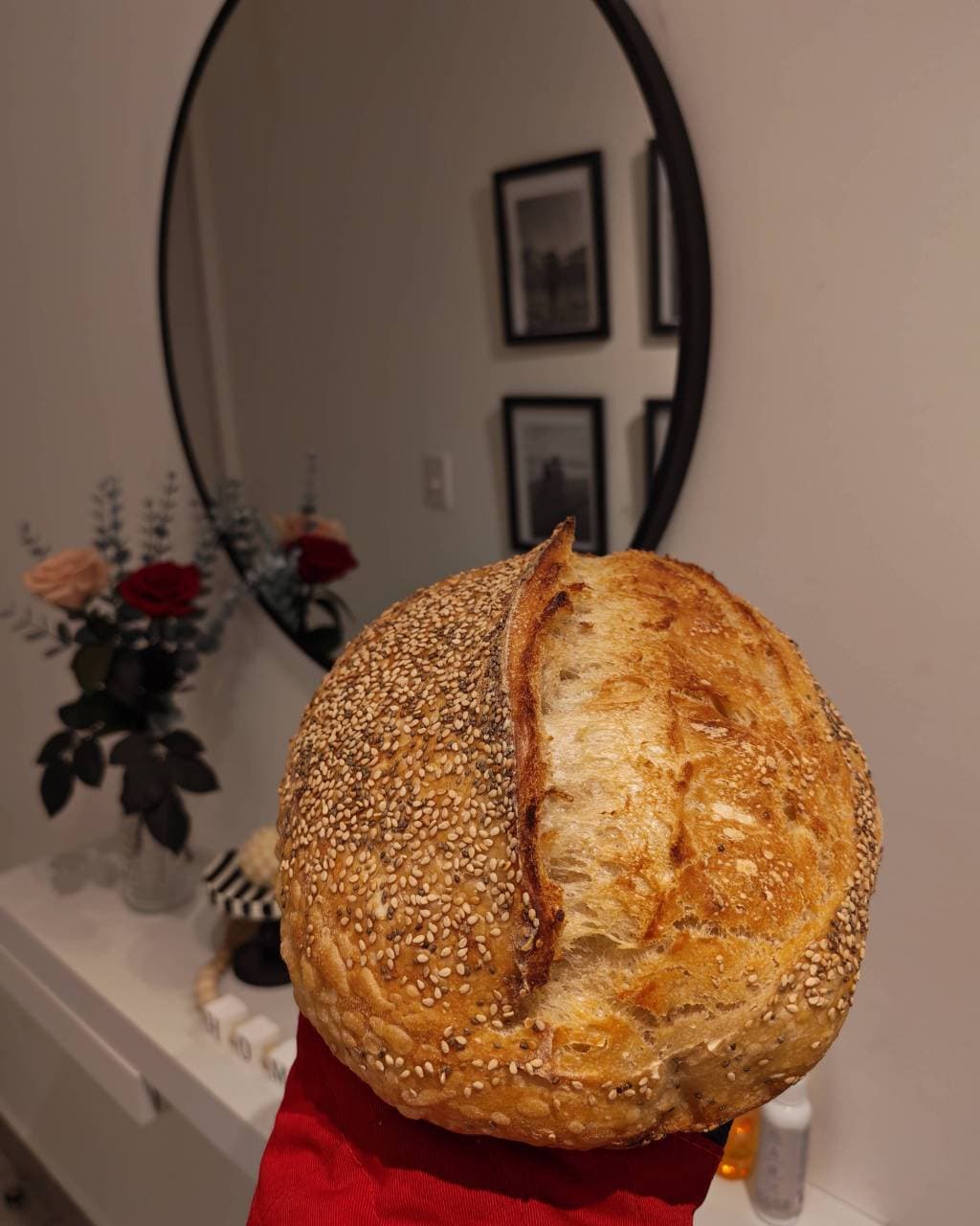 Hogaza de Masa Madre con Semillas de Sésamo y Chía
Ingredientes
- Harina de fu (1/2)