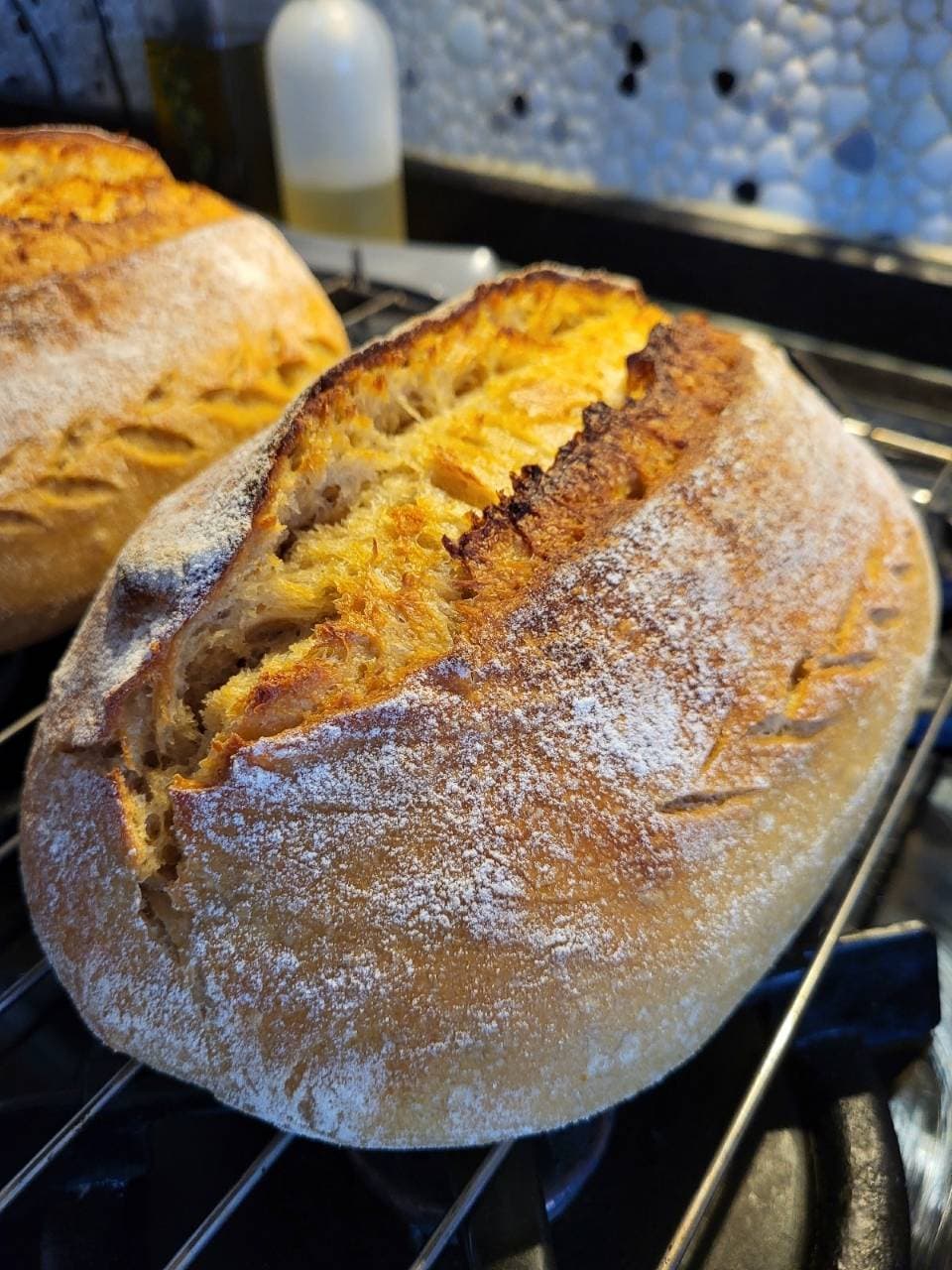 My usual multi graind Sourdough bread, but thus time I reduced Durum wheat flour (3/3)