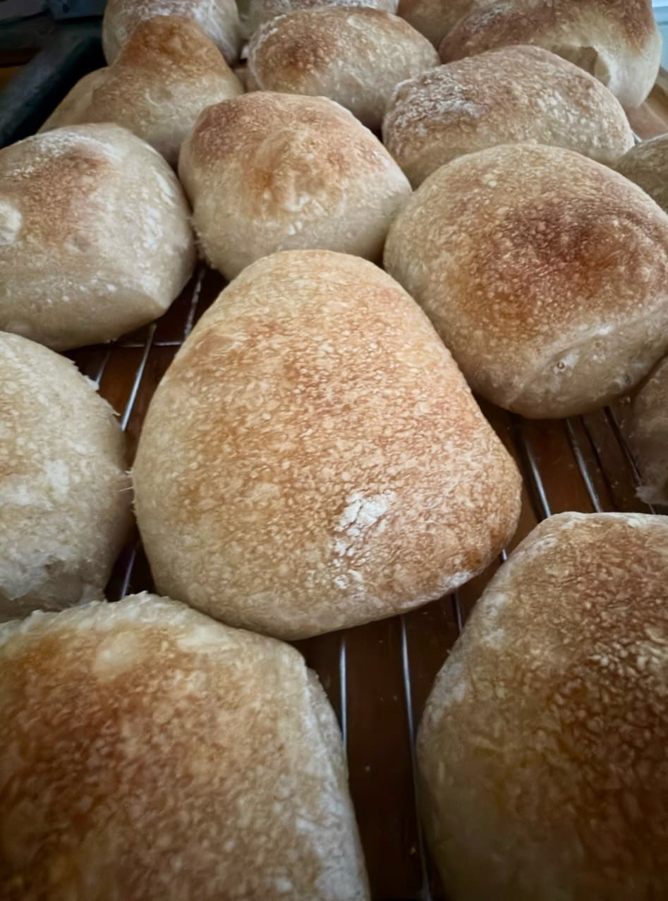 🟩 RECETA DE LAS CIABATTAS 🟩
🟩 Como muestro siempre la masa madre, super acti (2/4)